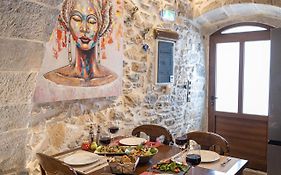 Stefanis Guest House